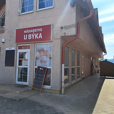 Apartman Chiarita Nemsova Exterior photo
