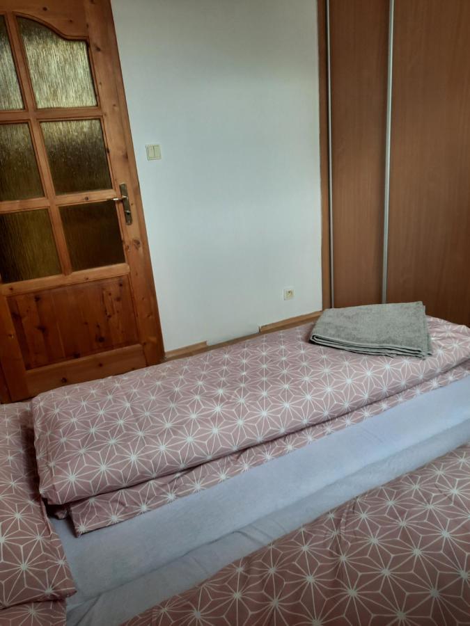 Apartman Chiarita Nemsova Exterior photo